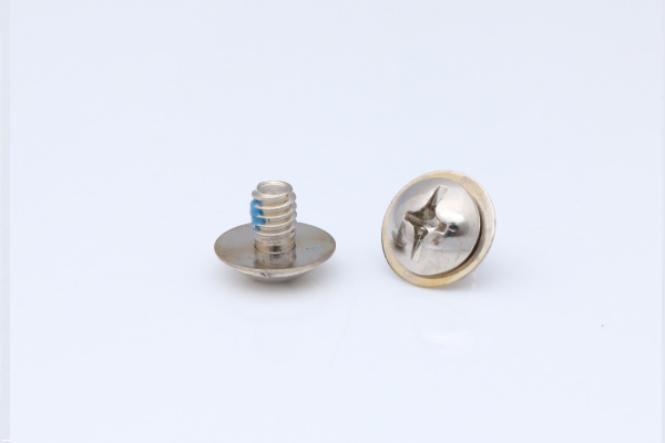 Phillips flat head screw with pad